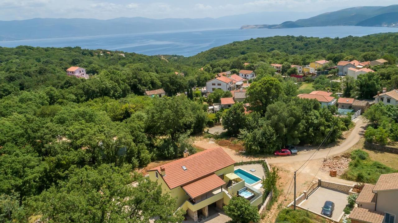 Holiday Home Tos Risika Kültér fotó
