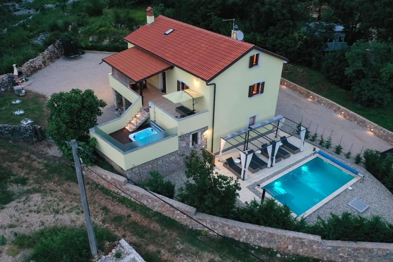 Holiday Home Tos Risika Kültér fotó
