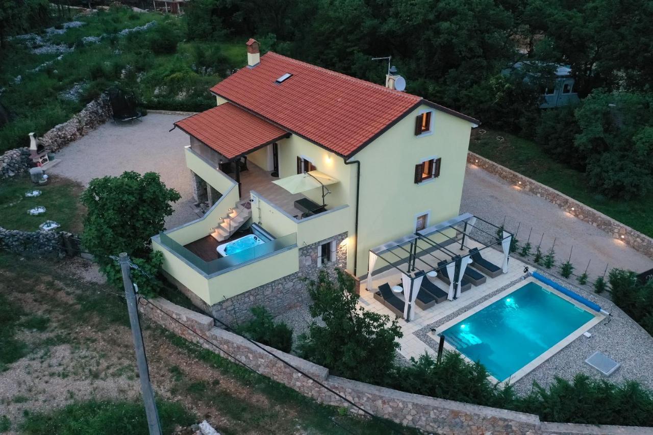 Holiday Home Tos Risika Kültér fotó