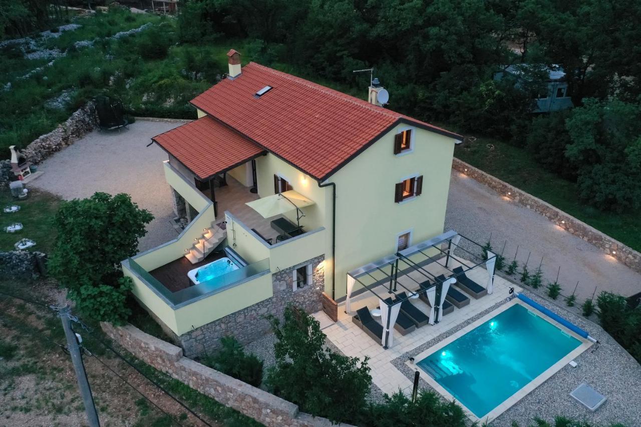 Holiday Home Tos Risika Kültér fotó