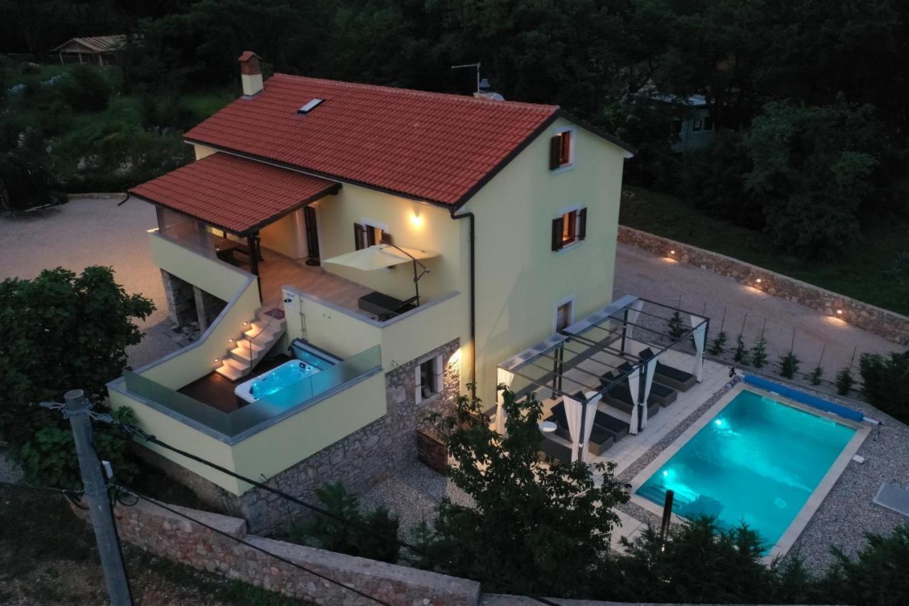 Holiday Home Tos Risika Kültér fotó