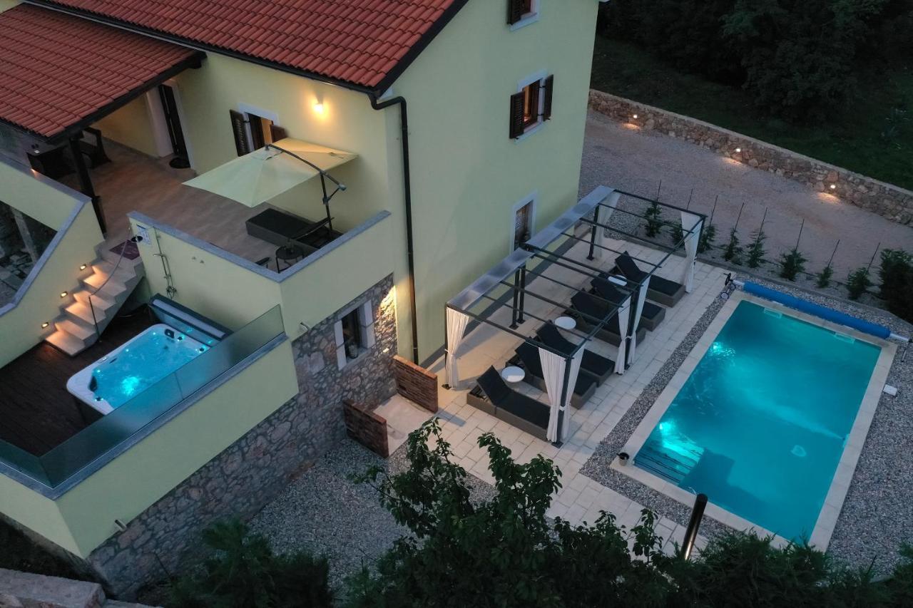Holiday Home Tos Risika Kültér fotó