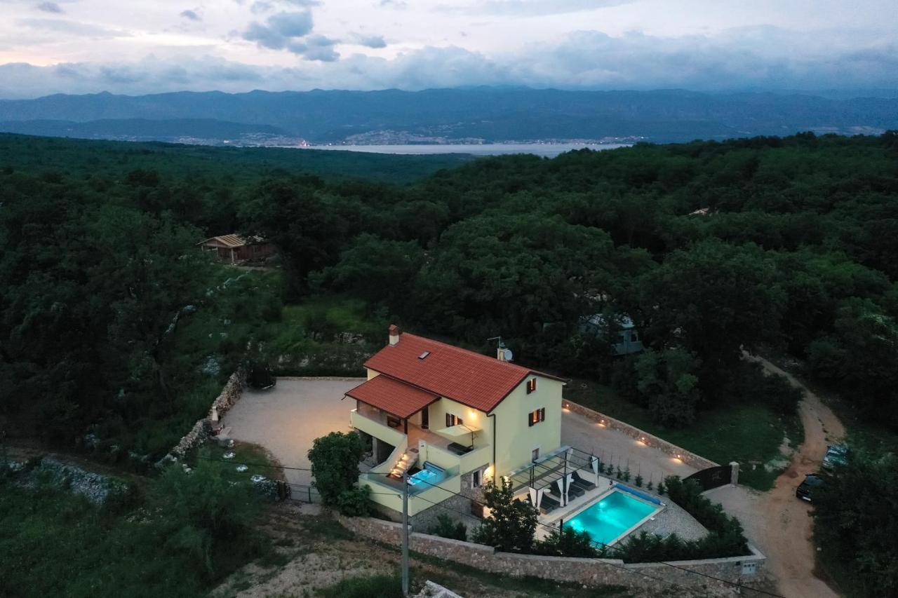Holiday Home Tos Risika Kültér fotó