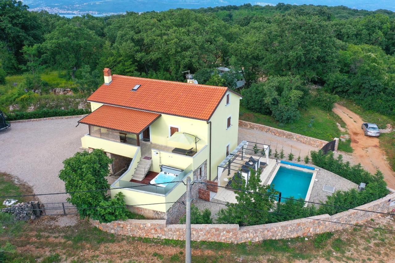 Holiday Home Tos Risika Kültér fotó