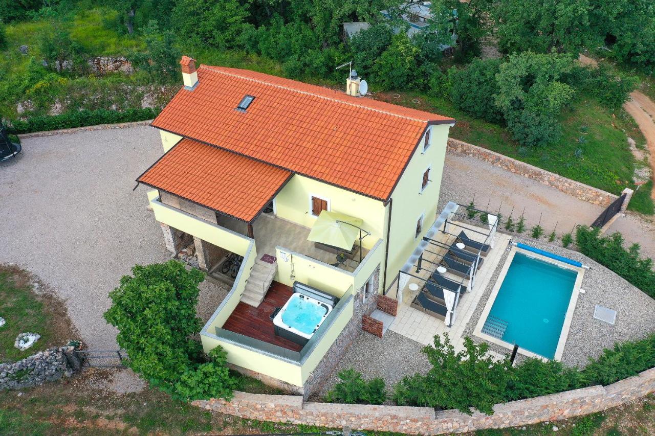 Holiday Home Tos Risika Kültér fotó